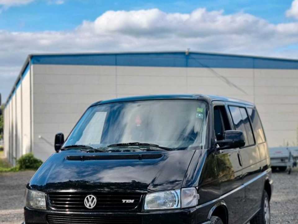 VW T4 Multivan пробіг: 450000 рік: September 1997 Diesel потужність:102 PS коробка: Manuell ціна: 3500